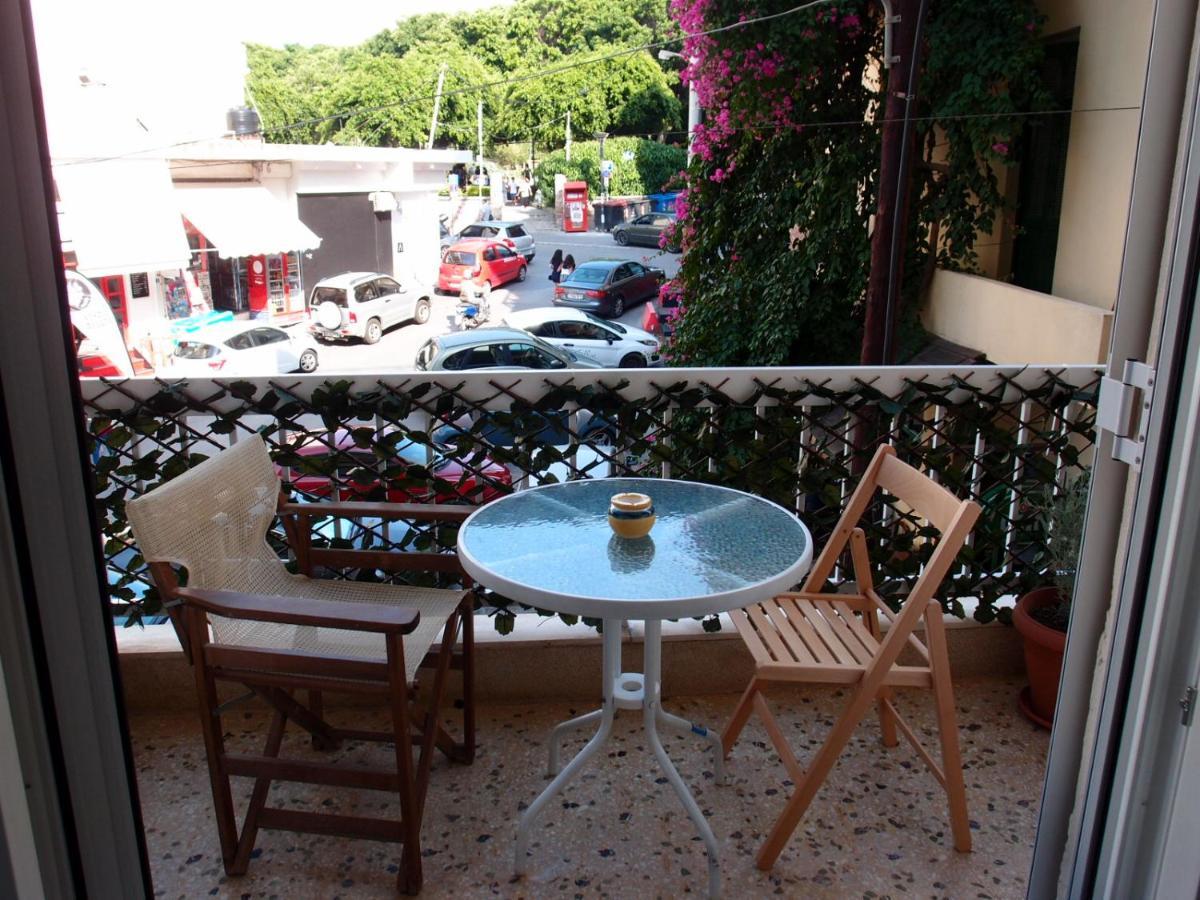 Apartment In The Heart Of Heraklion Bagian luar foto